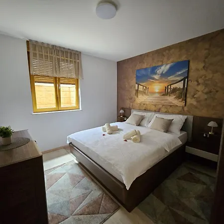Luxury Beachfront Apartment-villa Breges,
