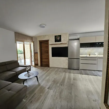 شقة Luxury Beachfront Apartment-villa Breges,